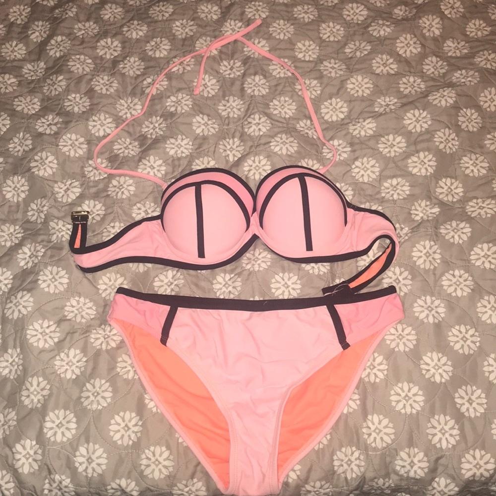 Arizona pink and orange winning suit